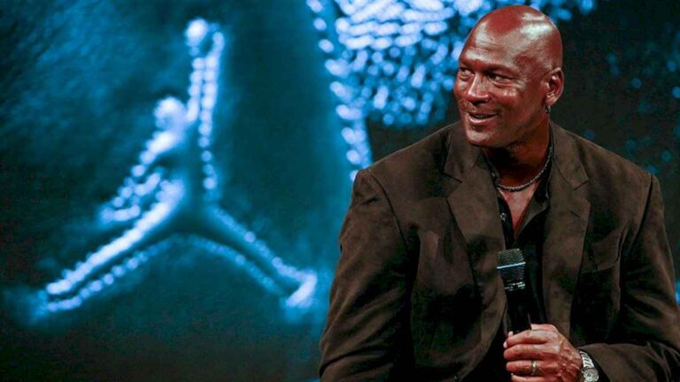 michael-jordan-logro-vender-su-millonaria-mansion:-quien-la-compro-y-a-cuanto