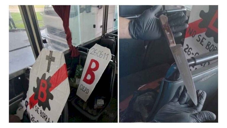 superclasico:-la-policia-secuestro-a-dos-micros-de-boca-cuchillos,-pirotecnia-y-ataudes-de-carton-con-el-escudo-de-river
