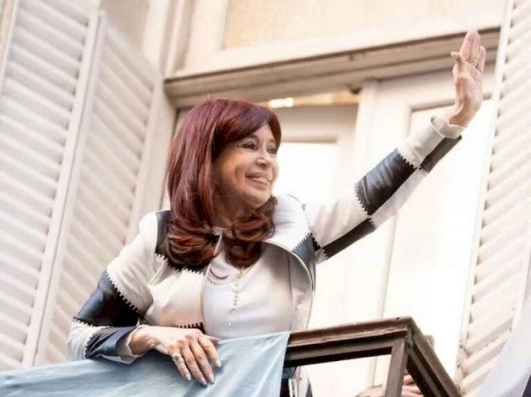cristina-fernandez-presento-la-lista-para-competir-por-la-presidencia-del-pj