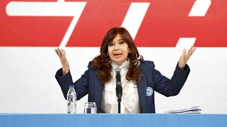 cristina-kirchner-y-ricardo-quintela,-cabeza-a-cabeza-por-el-pj