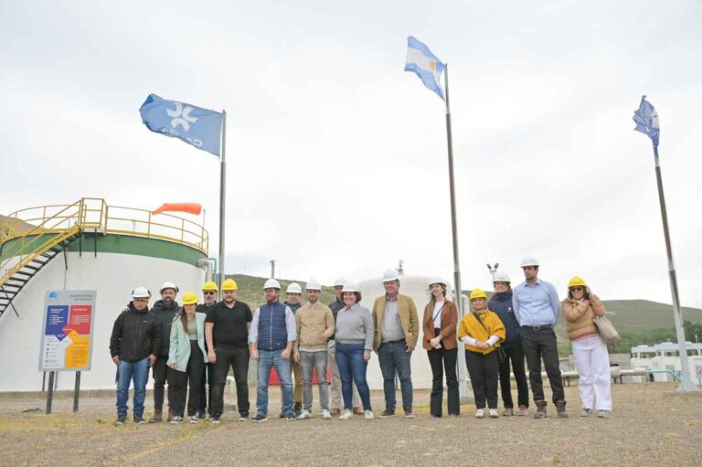 este-viernes-volveran-a-subir-los-combustibles:-cuanto-aumentaron-en-el-ano