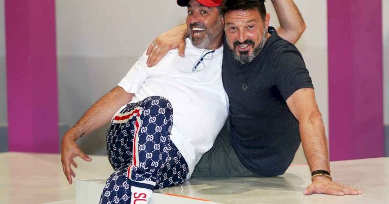 damian-de-santo-y-mariano-iudica:-la-dupla-del-humor-menos-pensada-que-transformo-la-competencia-de-bake-off-famosos