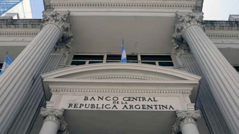 el-banco-central-vuelve-a-flexibilizar-el-cepo-para-exportadores:-cuales-son-los-cambios