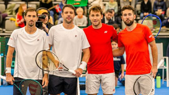 Copa Davis: Argentina ganó el dobles con la vuelta de Zeballos y quedó a tiro de la clasificación