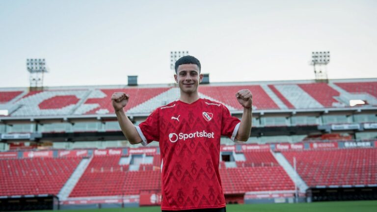 Independiente presentó a «Pocho» Román de manera oficial: «Quiero ganar todo»