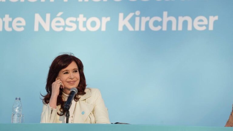 Cristina Kirchner volvió a cargar fuertemente contra Javier Milei