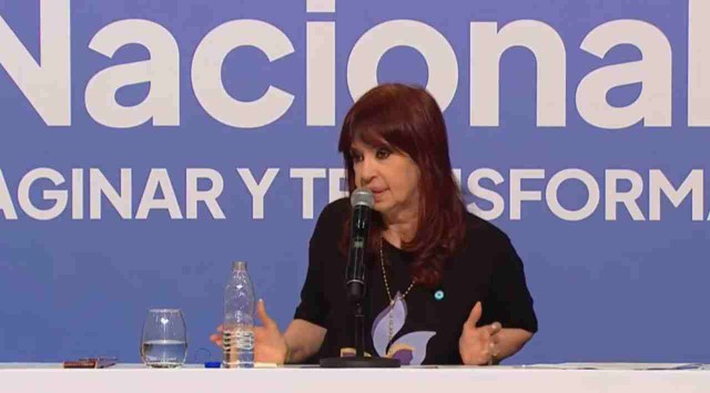 Cristina Kirchner defendió los logros económicos del peronismo y habló de proscripción