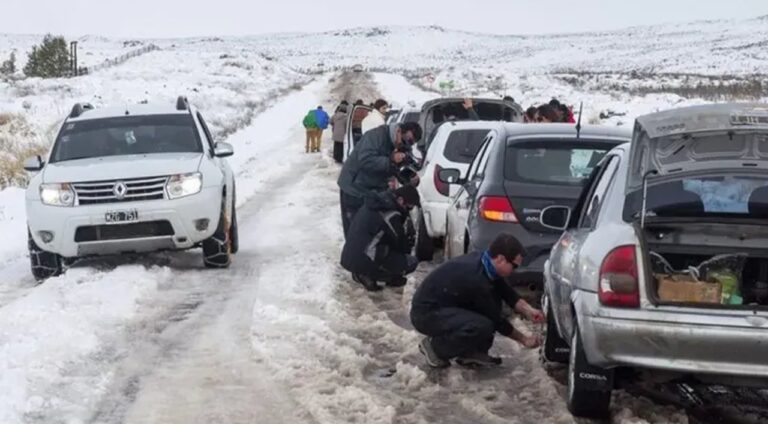 Fin de semana largo: recomiendan llevar cadenas para viajar por las rutas de la cordillera