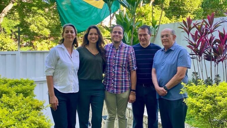 Venezolanos refugiados en la embajada argentina en Caracas fueron liberados