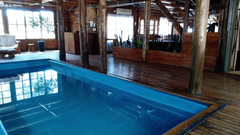 Qué deberán hacer quienes alquilan salones con piscina