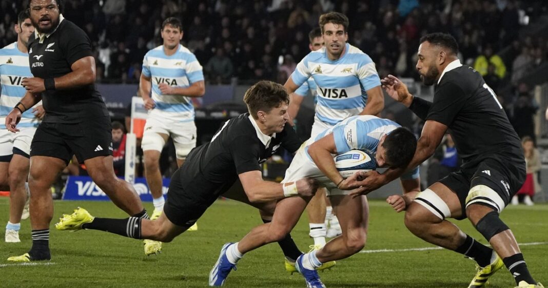 1889546-los-pumas-sufrieron-con-la-simpleza-de-los-all-blacks-y-dieron-un-paso-en-falso-en-su68a12b56e3c0b