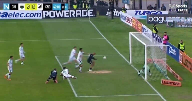 Video: el alevoso penal en el último minuto que Pablo Giménez no cobró en Chicago – Central Norte