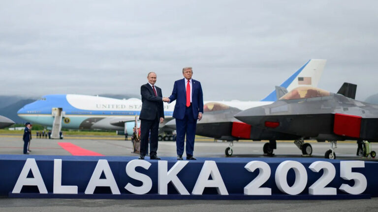 Donald Trump y Vladimir Putin ya están reunidos en Alaska