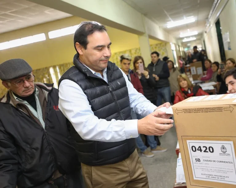 Comenzaron las elecciones en Corrientes
