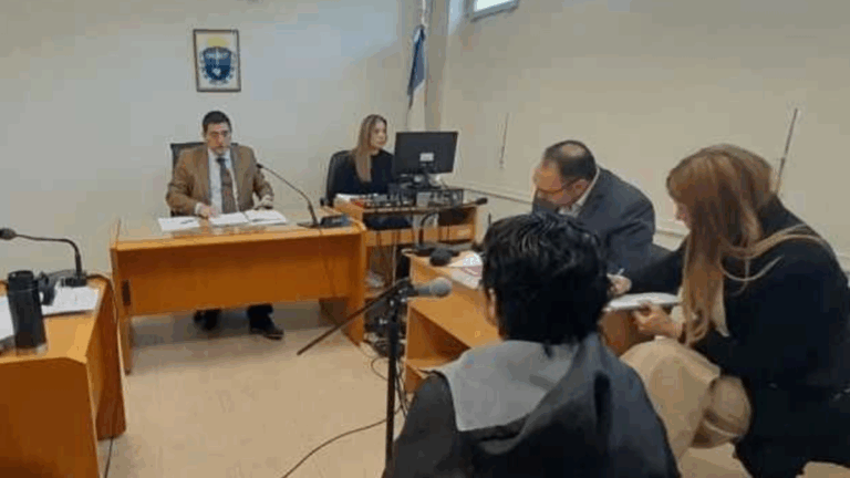 Dos meses de prisión para la mujer que atacó a su marido con un cuchillo