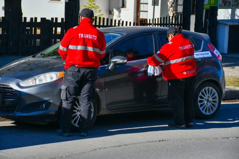 No es seguro viajar de manera clandestina: secuestraron un auto de Uber en Chubut