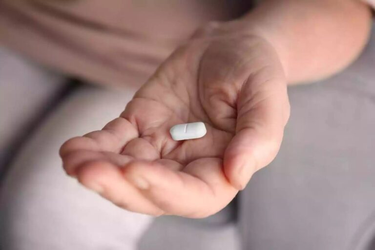 Ibuprofeno o paracetamol: para qué sirve cada uno y cuáles son los riesgos de confundirlos