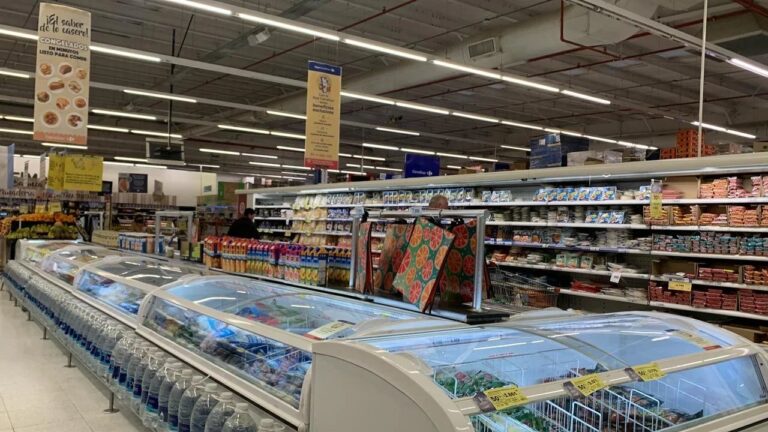 700 sucursales y 17 mil empleados: los cuatro candidatos a comprar Carrefour que se va de Argentina
