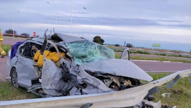 Murió una mujer de Comodoro tras chocar de frente contra un vehículo en La Pampa