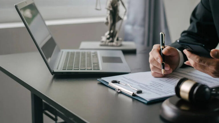 Graves denuncias en torno a la ART fantasma del gobierno de Chubut