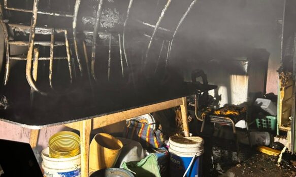 2168327-incendio-destruye-deposito-y-quincho-en-vivienda-de-rawson