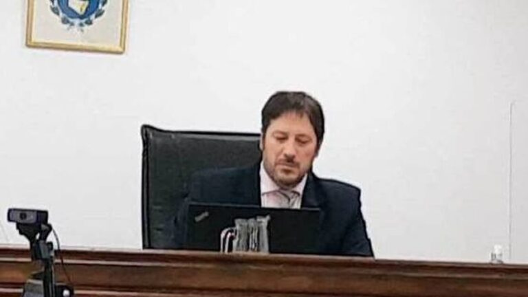 Admitió haber amenazado con un arma a un sereno