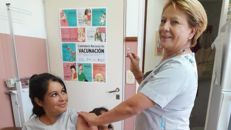 Más de 2.500 embarazadas ya se vacunaron contra la Bronquiolitis y la Neumonía