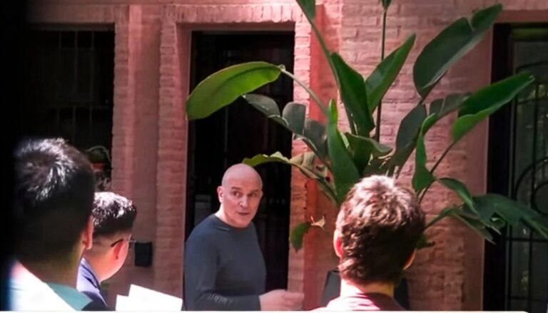 Allanan la casa de Espert